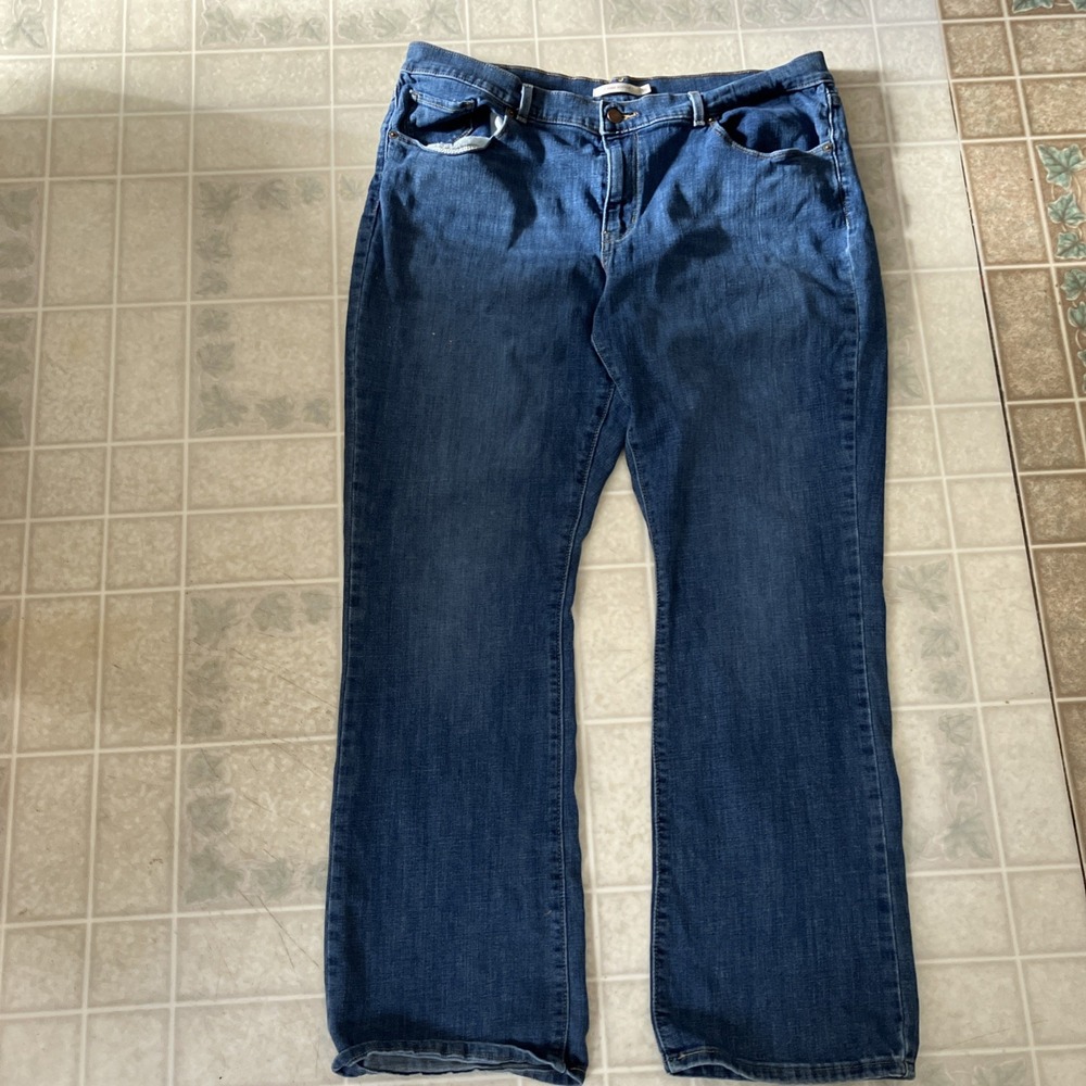 Levi's Jeans sz 18 Dark Wash Blue Jeans Classic Boot‎ Cut Classic Tag